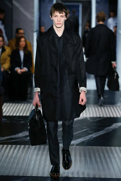 Look 9